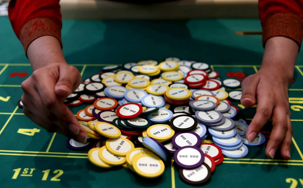 Live Casino vs RNG Games: Which Offers Better Odds for Players? Live Casino vs RNG Games: Which Offers Better Odds for Players?